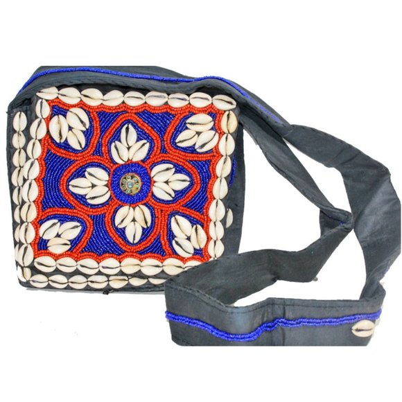 Island Life Vintage Cowrie Shell & Bead Crossbody - Picture 1 of 1